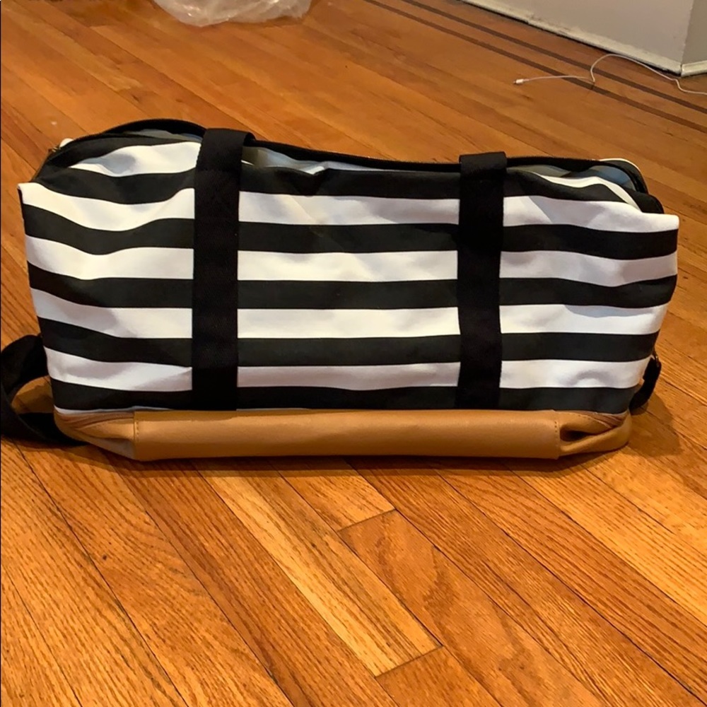 DSW Travel Weekend Bag